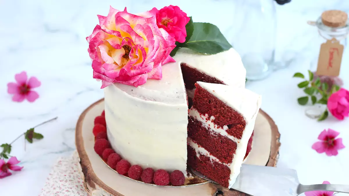 Mengapa Red Velvet adalah kue yang sempurna untuk Hari Valentine?
