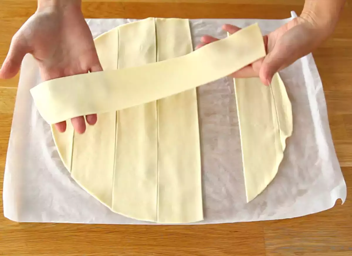 Langkah 2: Potongan puff pastry dan lapisan selai