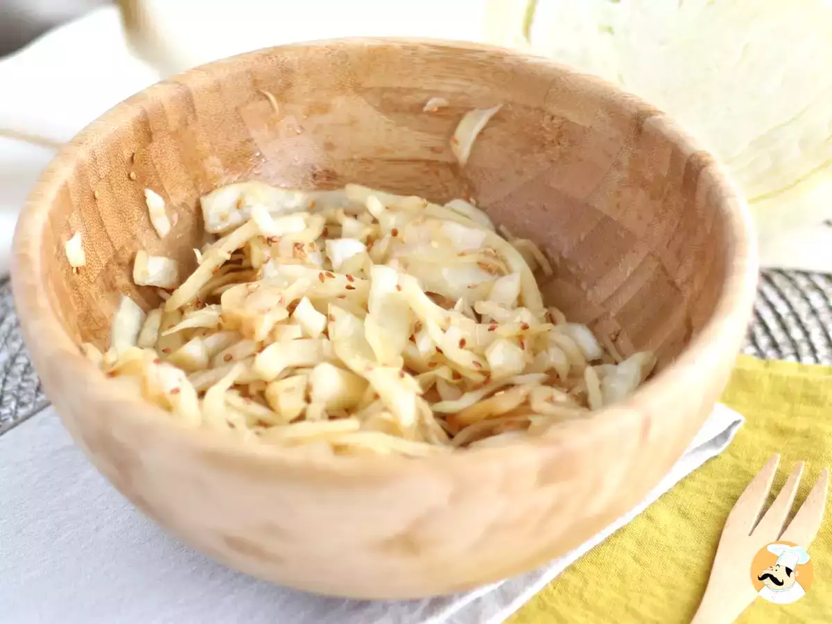 3. Salad kubis Jepang (Jepang)