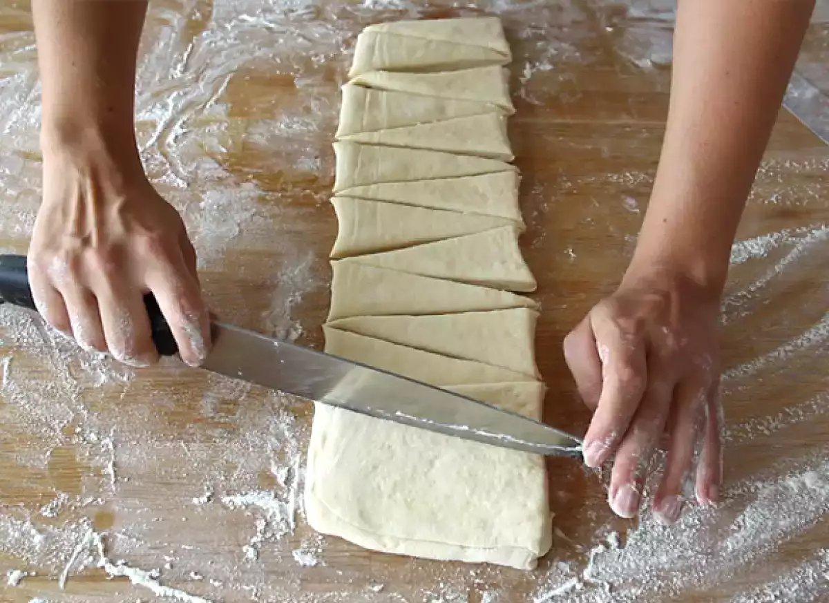 6. Croissant - Hidangan klasik yang dibuat di rumah