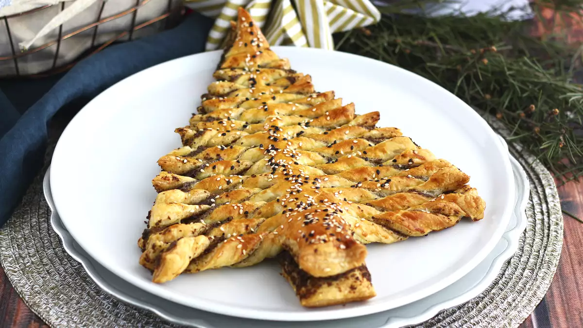 Resep puff pastry untuk Natal: makanan pembuka, hidangan, dan makanan penutup yang tidak pernah gagal