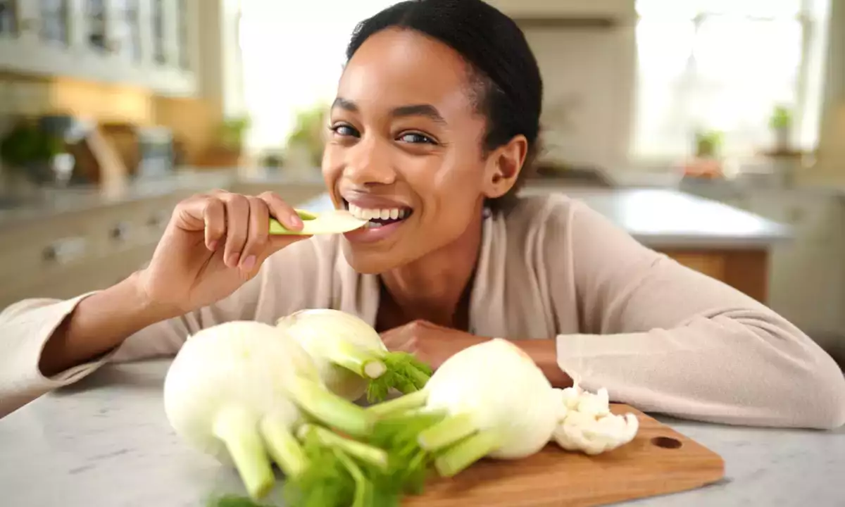 Mengapa adas sangat ideal setelah liburan untuk mengempiskan perut