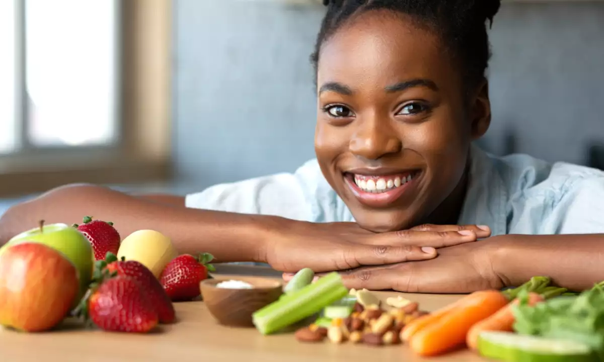 10 makanan untuk gigi lebih putih: apa yang harus dimakan