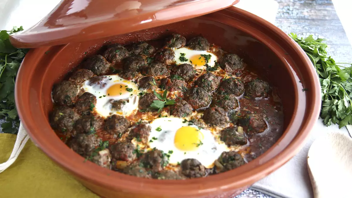 Tajine, tagine, tajine: 5 resep untuk jatuh cinta dengan sup paling aromatik di Maroko