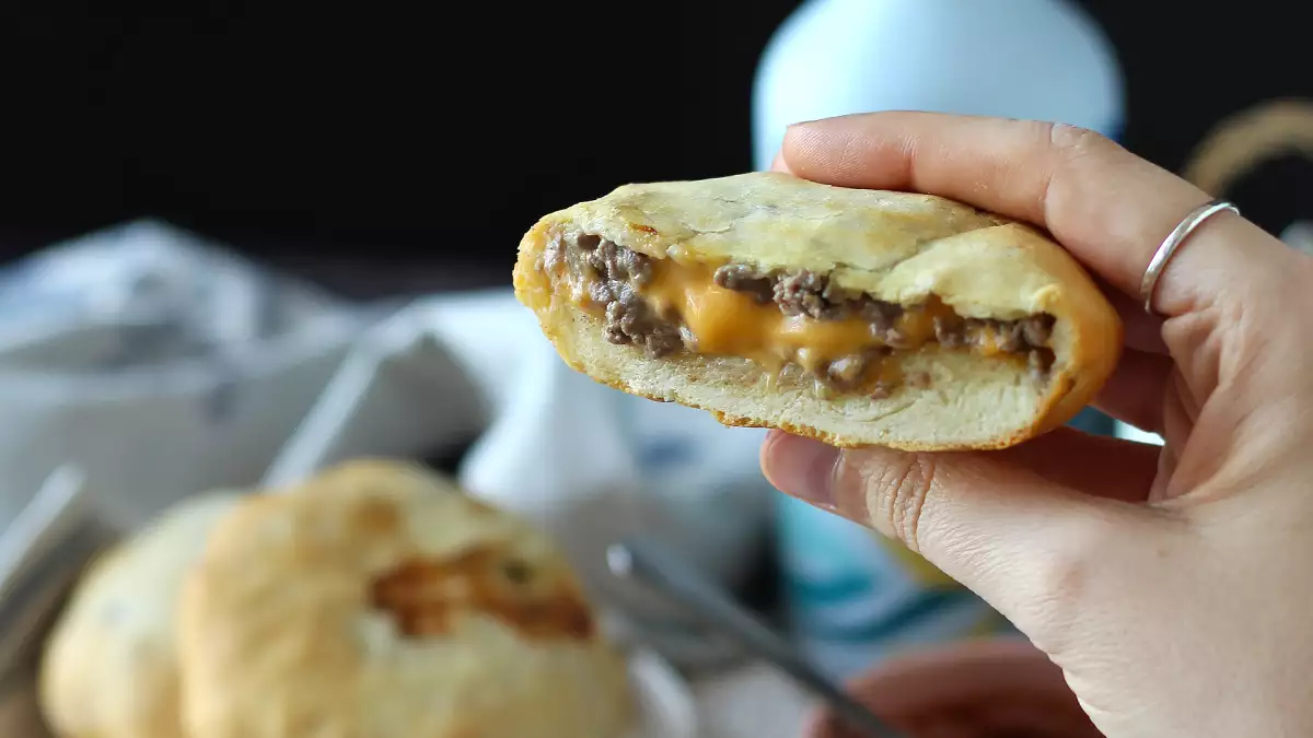 10 resep dengan keju leleh ini membuat semua orang tergila-gila (dan Anda akan segera mengerti alasannya)