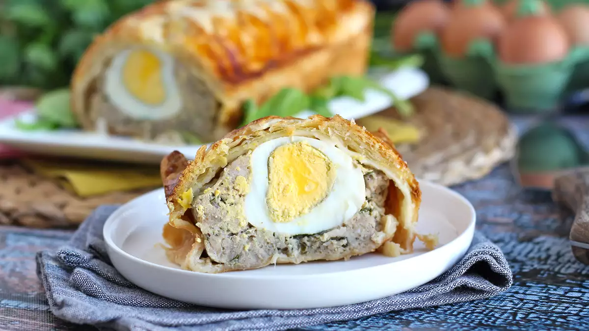 10 resep dengan puff pastry untuk makan siang Paskah yang langsung meriah dan juga dapat disiapkan sebelumnya