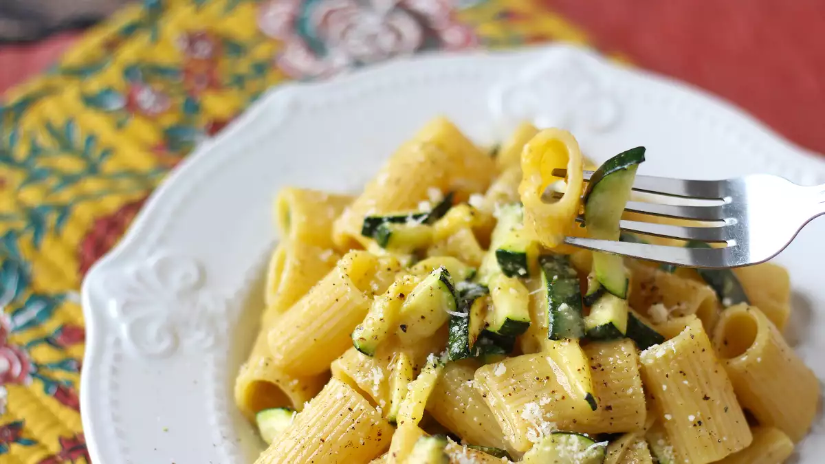 8 makanan pembuka vegetarian murah yang selalu saya siapkan ketika saya ingin menghabiskan sedikit uang tapi makan enak