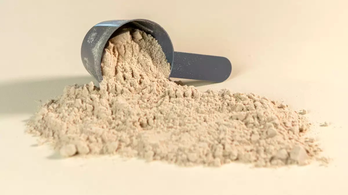 Sedang mempertimbangkan untuk membeli bubuk protein? Hal-hal yang perlu diperhatikan sebelum membeli satu kemasan