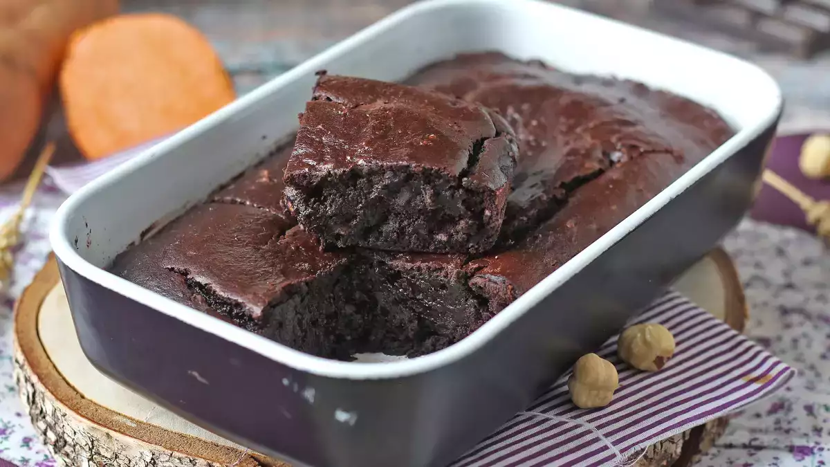 Tanpa mentega atau minyak: rahasia brownie yang sangat lembap ini ada pada bahan yang tak disangka