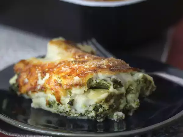 Keju yang sempurna untuk setiap hidangan bayam: 8 resep untuk menyajikannya dengan benar setiap saat.