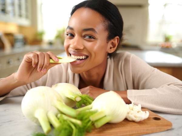 Mengapa adas sangat ideal setelah liburan untuk mengempiskan perut