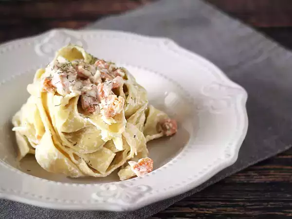 Ricotta, keju yang menyempurnakan makanan dengan apa yang ada di lemari es. 14 resep dan ide untuk menggunakannya