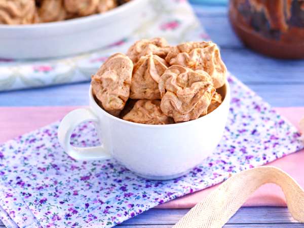 11 resep dengan krim cokelat dan kemiri yang rasanya seperti kue kering