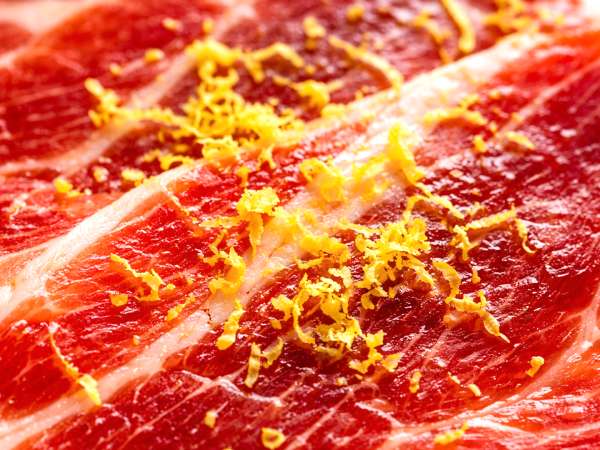 Ham dengan lemon: jenius atau penistaan?