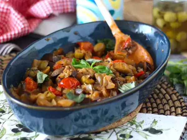 12 Hidangan ikonik masakan Mediterania: sudahkah Anda mencicipi semuanya setidaknya sekali?