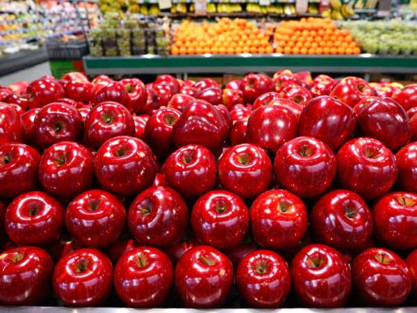 Apakah Anda mempercayai apel mengkilap dari supermarket? Ada sesuatu di baliknya yang tidak banyak orang tahu