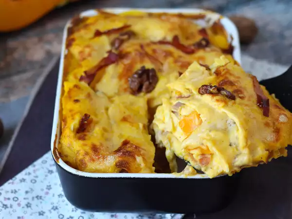 Lasagna beraroma musim gugur: lembut dan creamy di dalam, renyah di atas, sempurna untuk hari-hari Minggu pertama yang sejuk