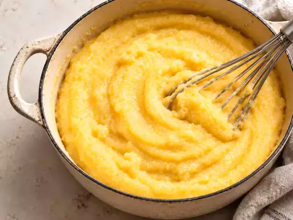 Polenta Menggumpal? Ini Penyebabnya dan Cara Memperbaikinya Tanpa Mengulang dari Awal