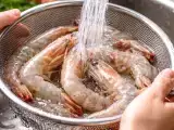 Artikel: Apakah Anda mencuci udang sebelum dimasak? Pahami mengapa gerakan umum ini bisa menjadi kesalahan terbesar Anda