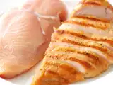 Artikel: Apakah Anda membekukan ayam sebelum atau setelah dipanggang? Kebiasaan umum ini bisa merusak segalanya