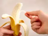 Artikel: Apakah benang-benang pada pisang itu dan mengapa selalu muncul setiap saat?
