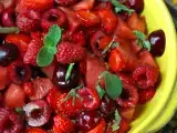 Resep Salad buah merah: stroberi, raspberry, ceri, dan semangka, sempurna untuk musim panas!