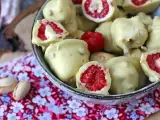 Resep Franui dengan pistachio, raspberry berlapis yang lezat, meleleh dan renyah