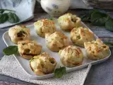 Resep Kue puff bayam dan keju kambing mini