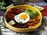 Resep Bandeja paisa, hidangan kolombia yang penuh cita rasa dan tradisi