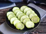 Resep Bagaimana cara mengukus cukini?