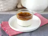Resep Panna cotta vanila dengan saus ara