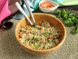 Resep Bihun, udang, alpukat, telur, dan salad ketumbar