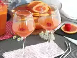 Resep Sangria merah muda dengan anggur rosé