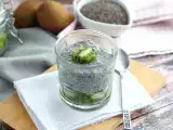 Resep Puding biji chia dengan buah kiwi