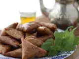 Resep Briouats dengan almond, kue-kue oriental kecil