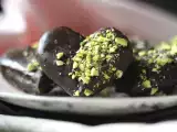 Resep Hati soletilla dengan lapisan cokelat dan pistachio
