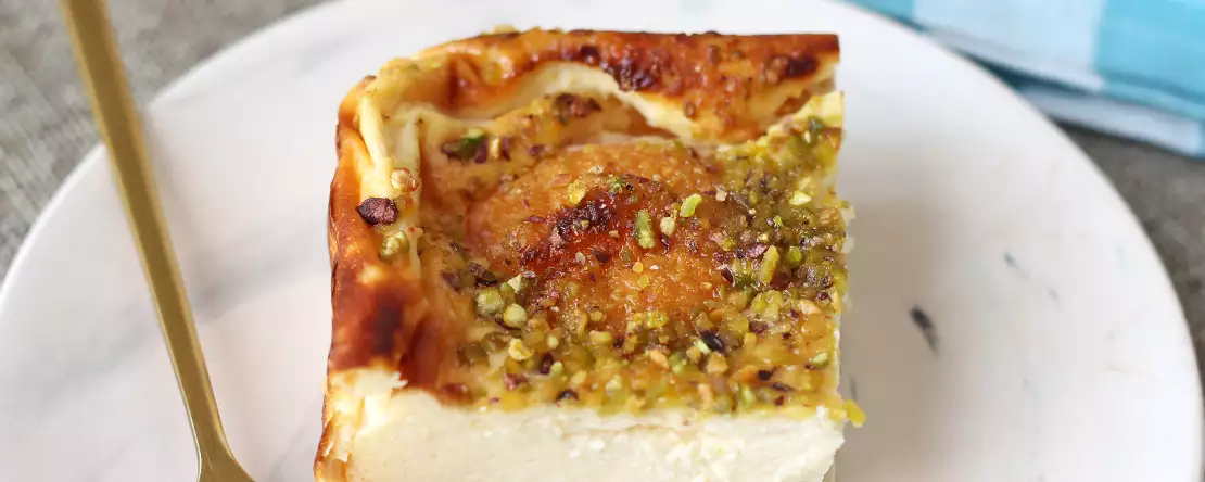 Flan cheesecake lembut dengan aprikot