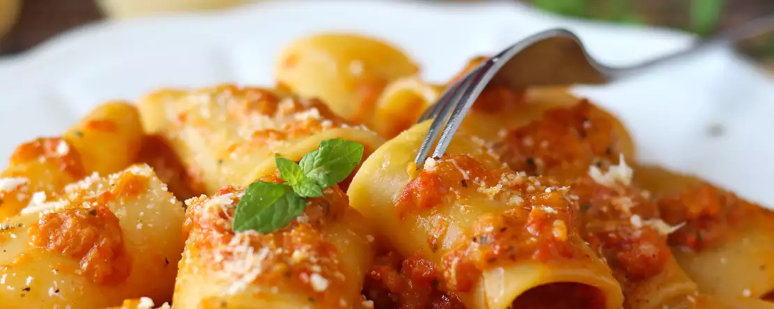 Pasta paprika dan mint: lembut dan harum