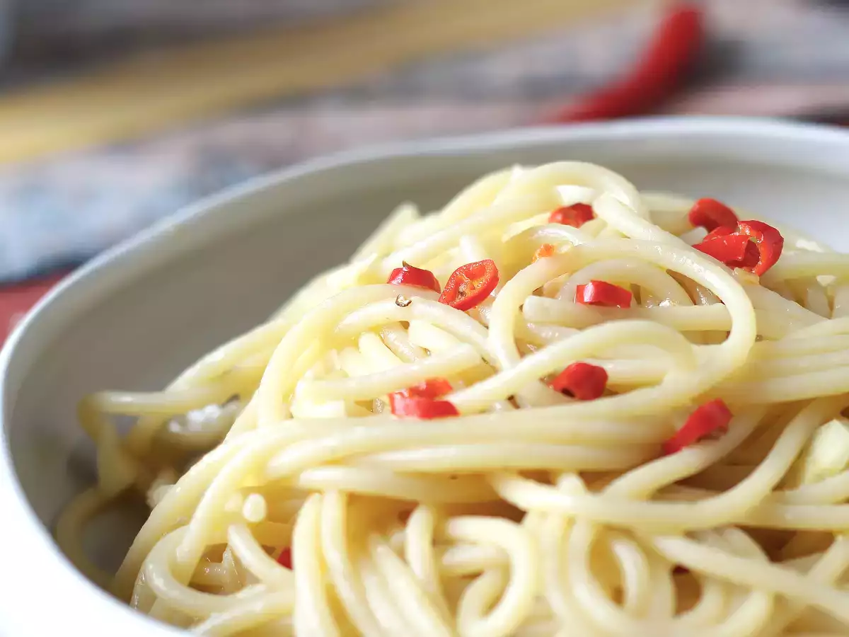 Resep Spaghetti aglio, olio dan peperoncino: hidangan tradisi italia di menit-menit terakhir