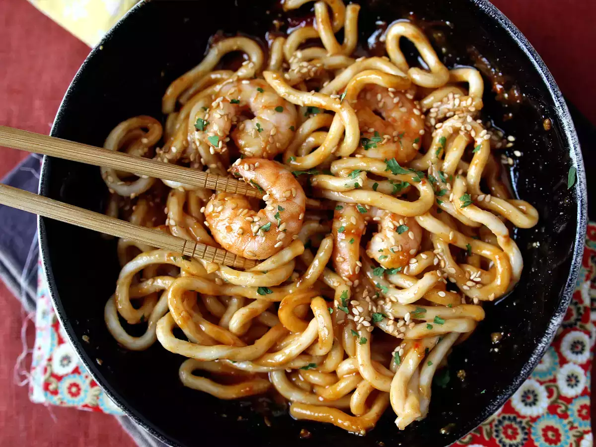 Resep Mie udon udang dengan saus kacang pedas