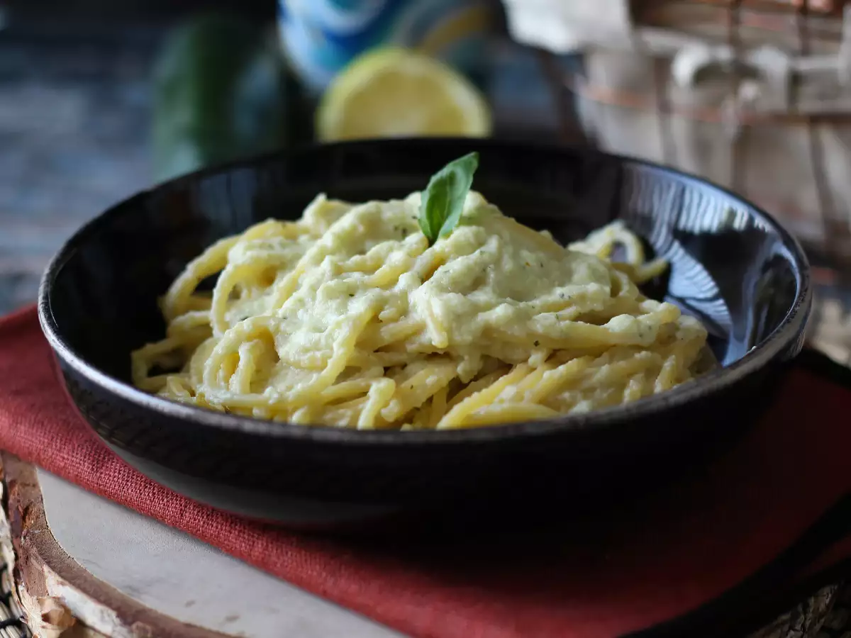 Resep Pasta krim dengan cukini dan yoghurt yunani