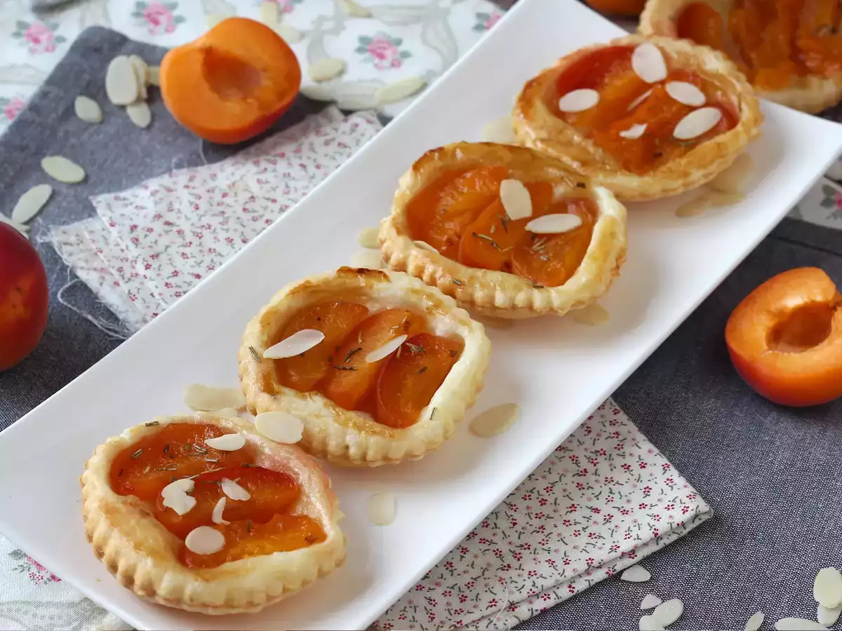 Resep Tartelettes tatin aprikot, makanan penutup cepat saji saat anda kedatangan tamu!