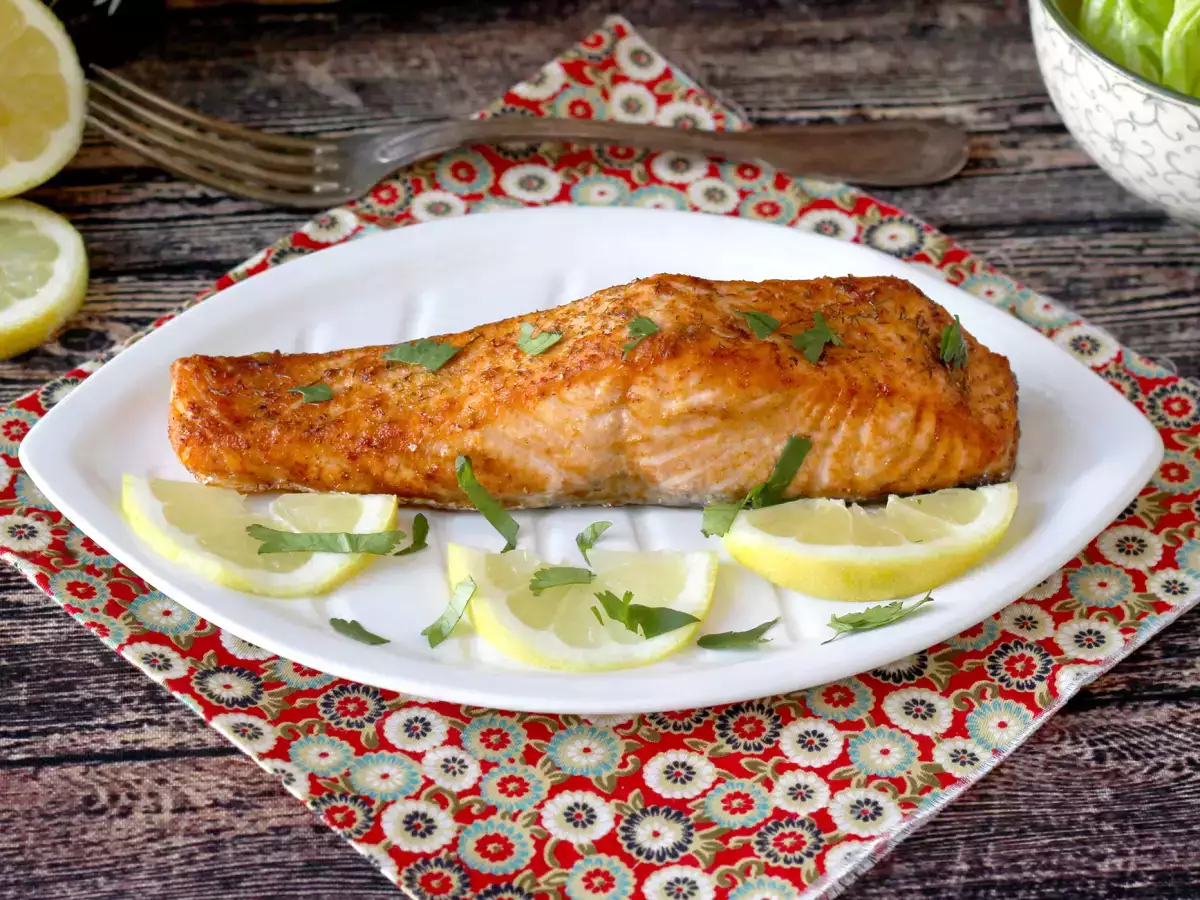 Resep Salmon dalam penggorengan udara: sehat dan kaya rasa