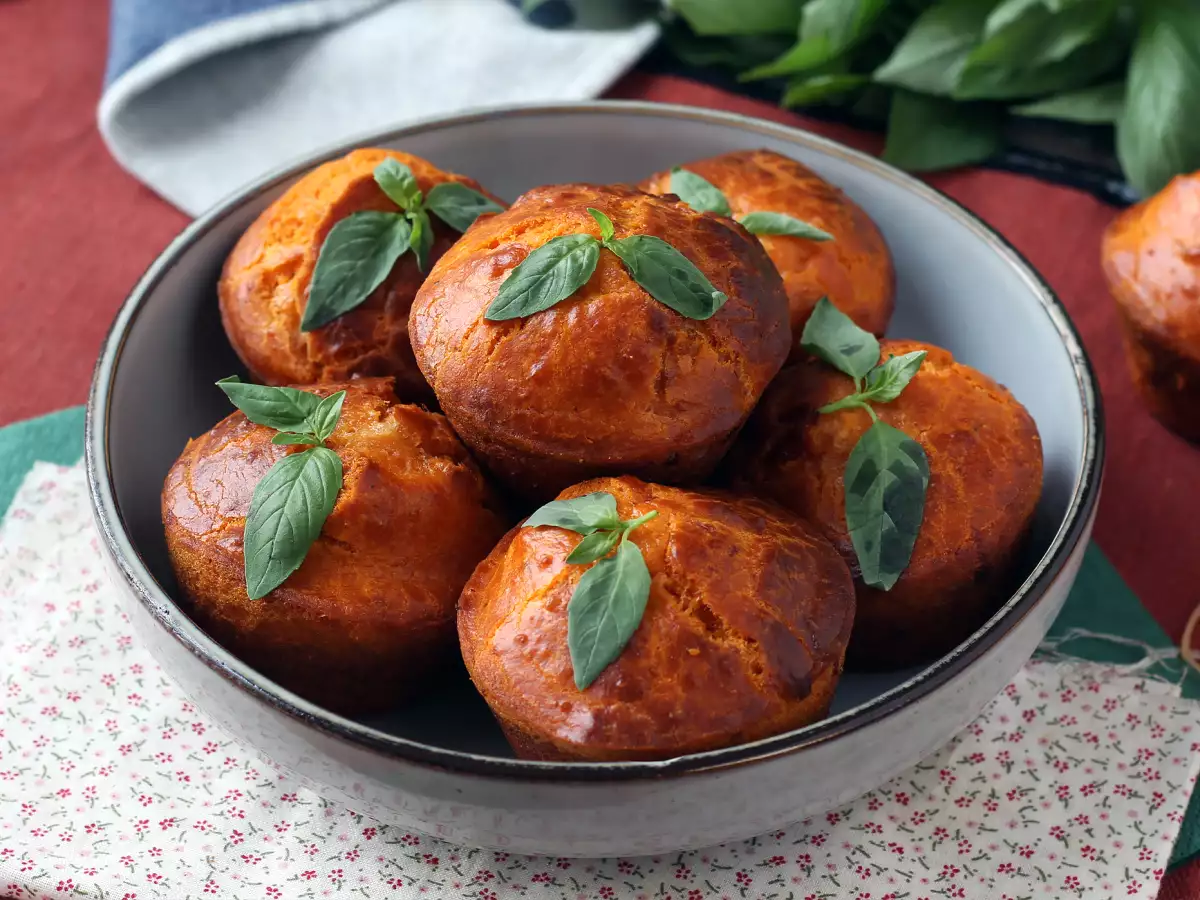 Resep Muffin tomat dengan lelehan hati mozzarella