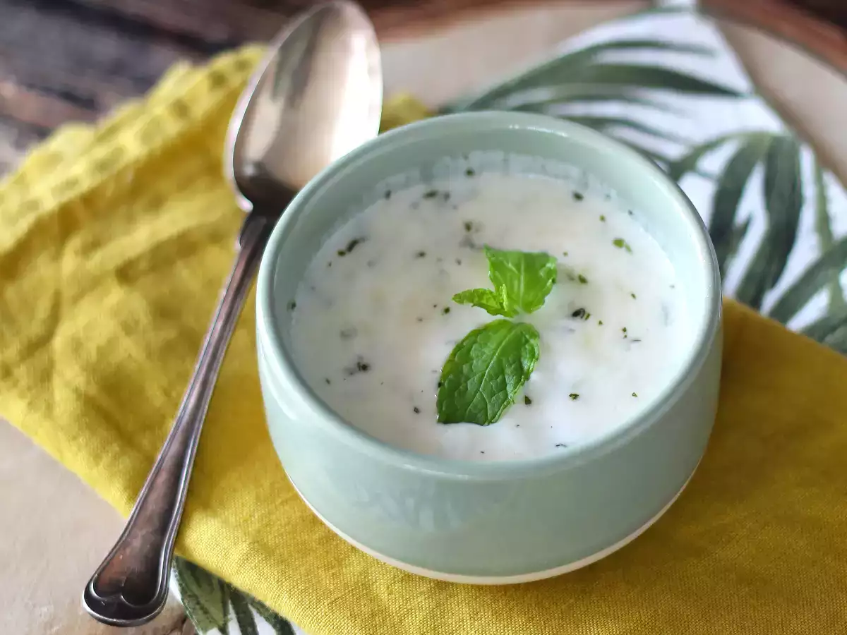 Resep Saus yoghurt untuk salad dan bakso