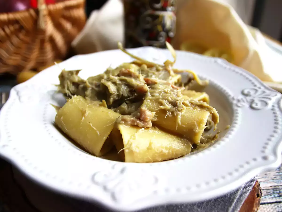 Resep Pasta dengan artichoke dan daging asap, hidangan pertama yang lezat dan mudah disiapkan