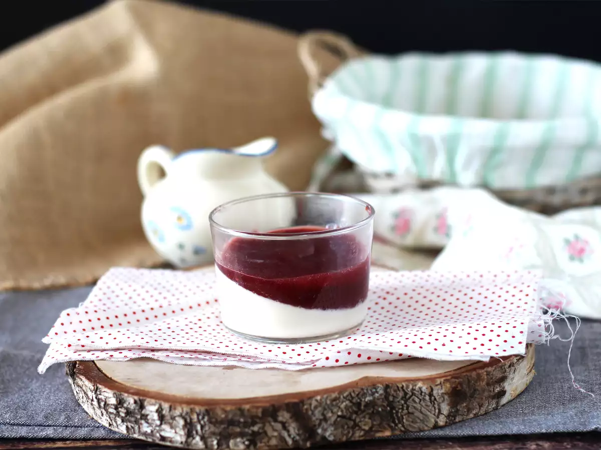 Resep Panna cotta dengan coulis berry