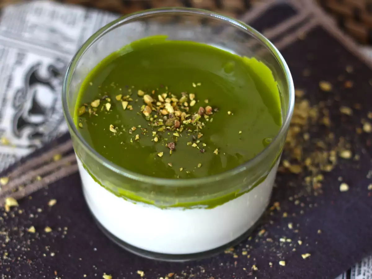 Resep Pistachio panna cotta, resep mudah yang disukai semua orang!