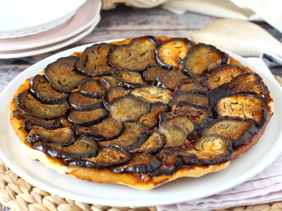 Resep Tarte tatin terong: versi gurih yang sangat lezat!