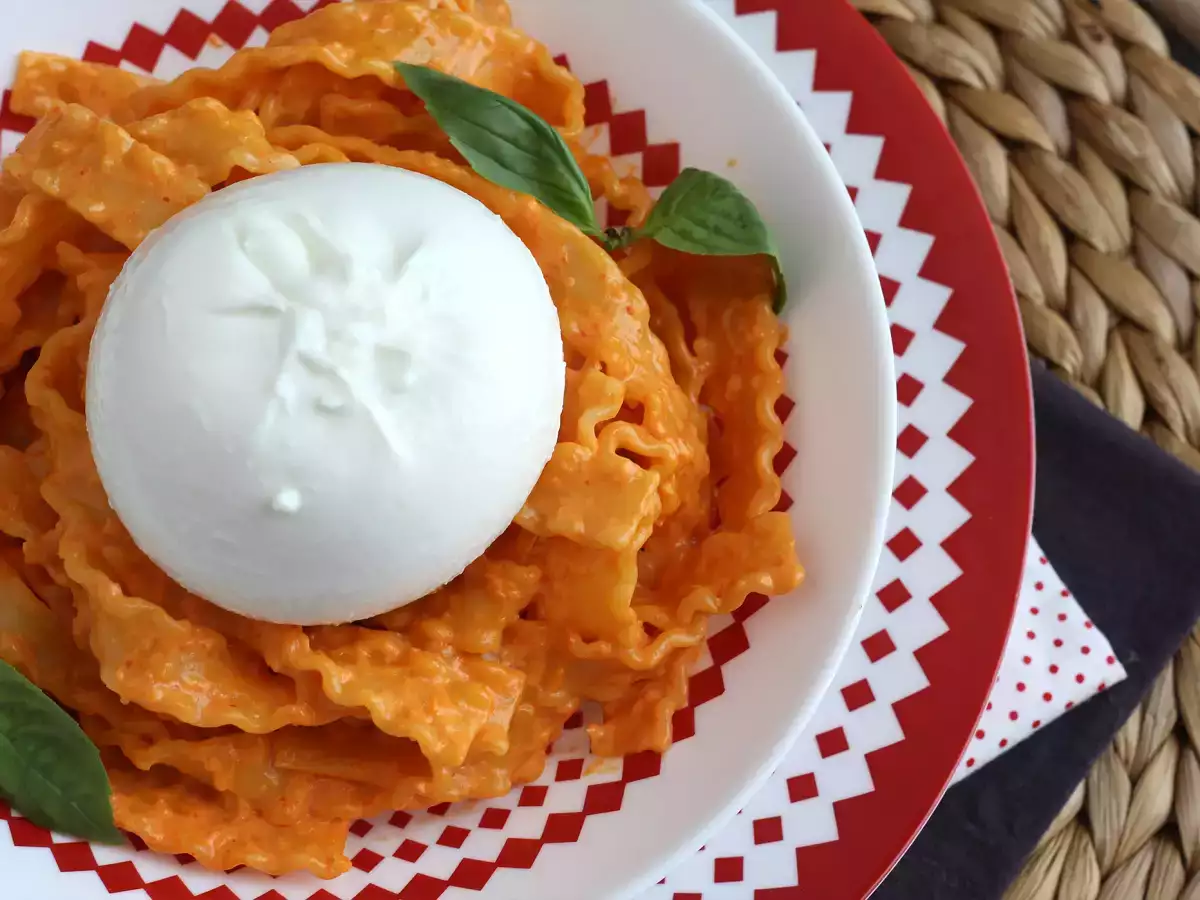 Resep Pesto ala calabria dengan keju burrata yang lembut